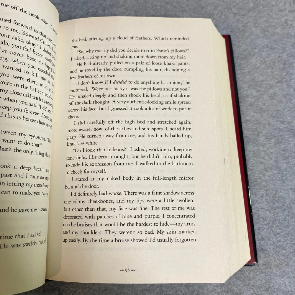 Stephenie Meyer Breaking Dawn Book Twilight Saga Hardcover 1st Ed Edward Jacob